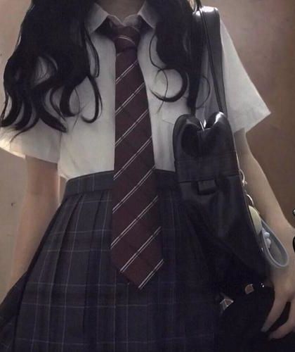 《陪房丫鬟》作者：三月啾