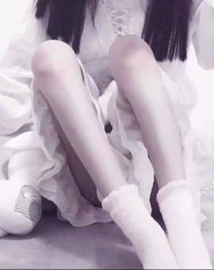 贵妃她格外谨慎 作者：C莓汐