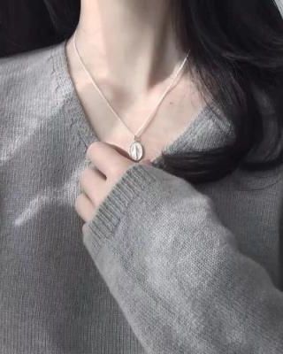 《[系统]小猫咪被狼族大佬觊觎了》作者：骑着小猪晒月光