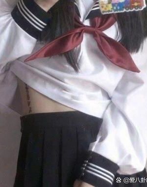 在薰衣C的花海里 作者：猫猫