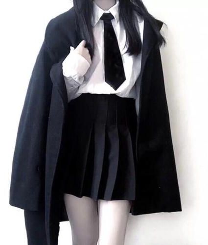 【热文】《综影视：柔弱美人又被亲哭了》江绾绾