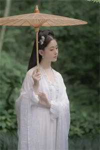 【晋江】《捡到高中生小狼狗后》作者：砚山亭